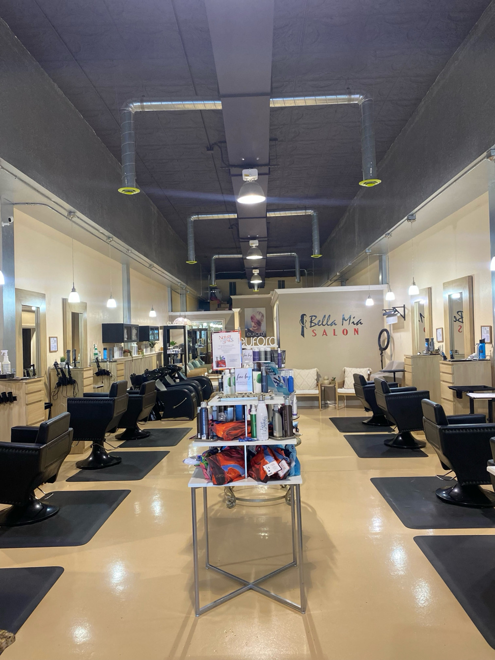 Bella Mia Salon In Hollister CA | Vagaro